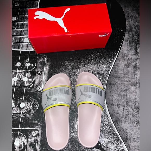 NIB Puma Slides - Picture 5 of 7